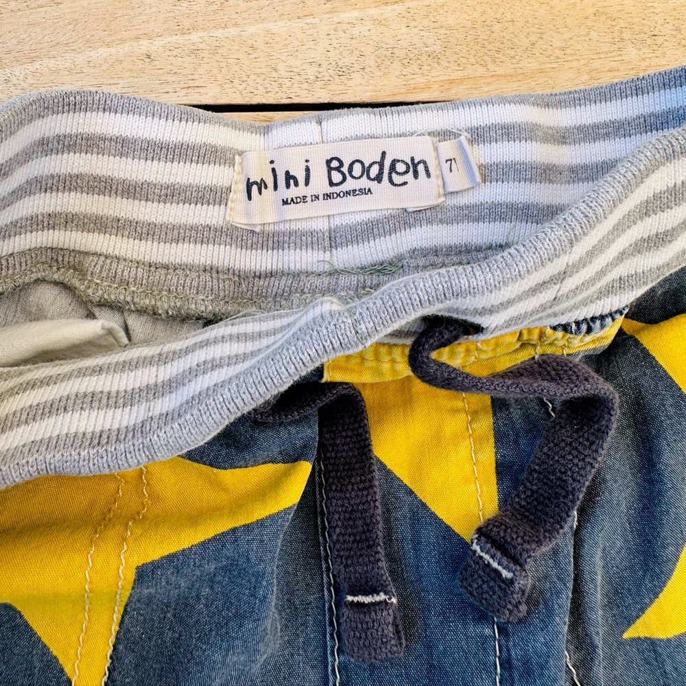 Mini Boden Yellow Star Cargo Shorts - Picture 3 of 5